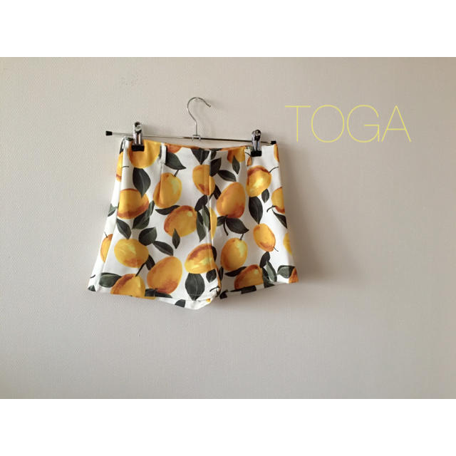 TOGA(トーガ)のTOGA購入♡古着レモン柄🍋パンツ レディースのパンツ(ショートパンツ)の商品写真