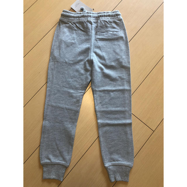 ZARA KIDS(ザラキッズ)の新品タグ付‼️ZARA ボーイズ  スエットパンツ　グレー　7歳　 122cm  キッズ/ベビー/マタニティのキッズ服男の子用(90cm~)(パンツ/スパッツ)の商品写真