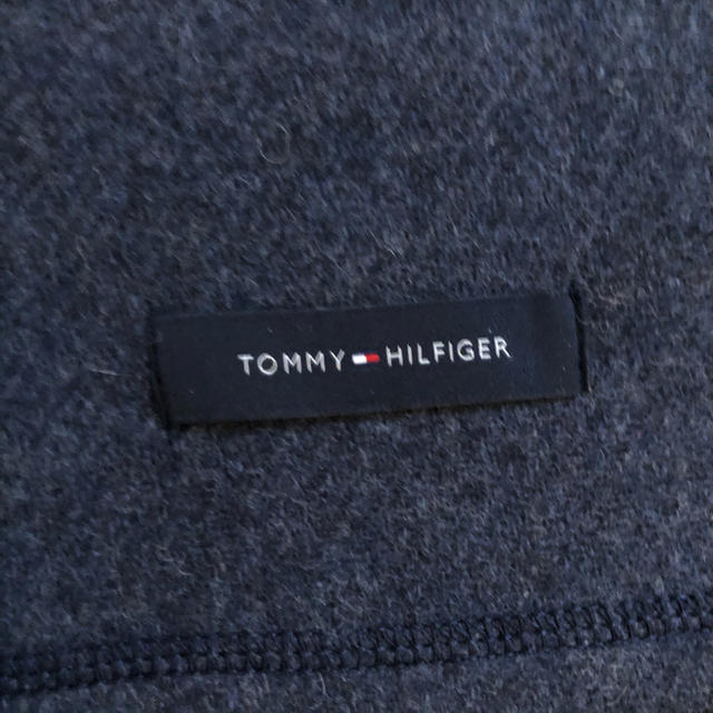 TOMMY HILFIGER(トミーヒルフィガー)の美品 TOMMY HILFIGER マフラー レディースのファッション小物(マフラー/ショール)の商品写真