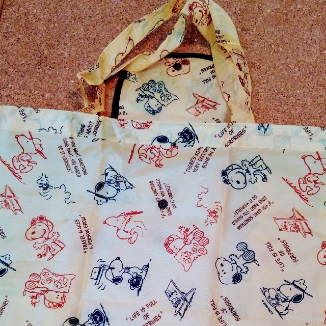 SNOOPY(スヌーピー)のスヌーピーの折りたたみエコバッグ④ レディースのバッグ(エコバッグ)の商品写真