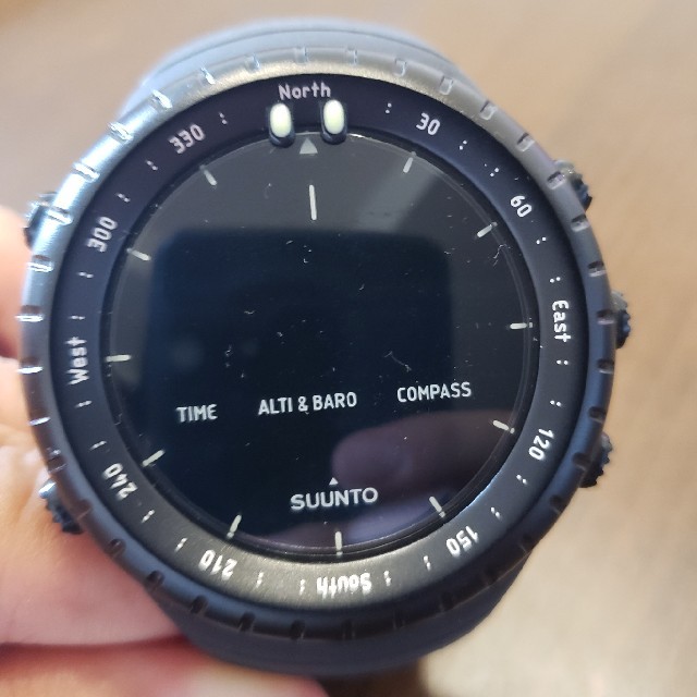 SUUNTO(スント)の美品　スント　コア　オールブラック メンズの時計(腕時計(デジタル))の商品写真