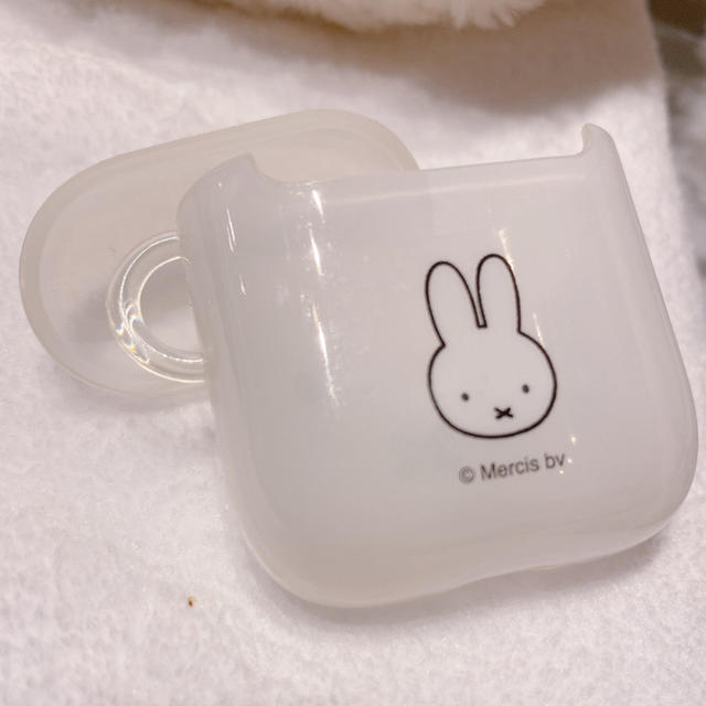 miffy＊AirPods ケース スマホ/家電/カメラのスマホアクセサリー(モバイルケース/カバー)の商品写真