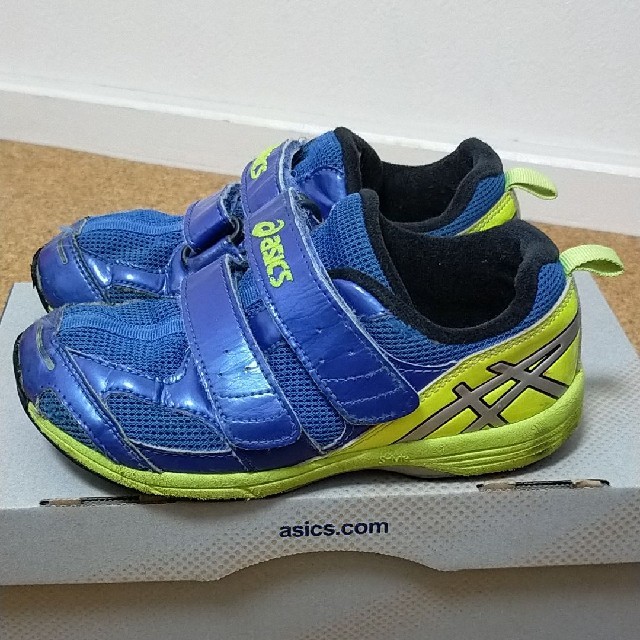 asics(アシックス)のアシックス　スニーカー　19センチ キッズ/ベビー/マタニティのキッズ靴/シューズ(15cm~)(スニーカー)の商品写真