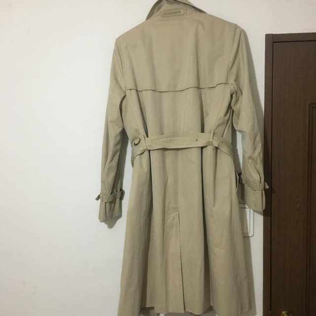 BURBERRY - バーバリー トレンチコート Lサイズ 身幅53cm ハニー BURBERRY - バーバリー トレンチコート Lサイズ 身幅53cm ハニー