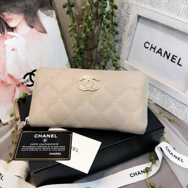 CHANEL(シャネル)の【専用です】シャネル　ウルトラステッチ　長財布　マトラッセ　ラウンド レディースのファッション小物(財布)の商品写真