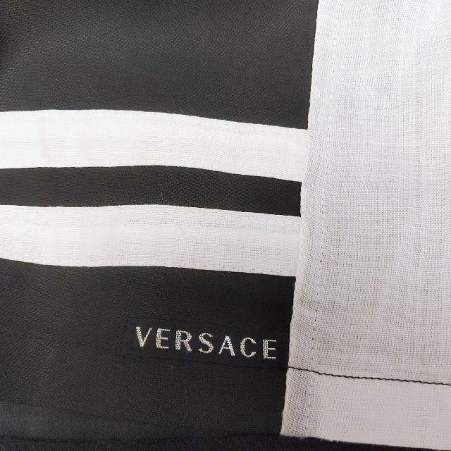 VERSACE(ヴェルサーチ)の【VERSACE】ハーフパンツ メンズのパンツ(ショートパンツ)の商品写真