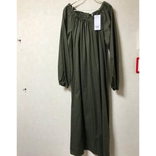 まち様専用　ギャザーワンピース　新品タグ付　最新作(ロングワンピース/マキシワンピース)