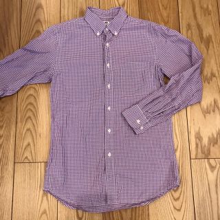 ユニクロ(UNIQLO)の【美品】ユニクロ　パープル　ギンガムチェックシャツ メンズ(シャツ)