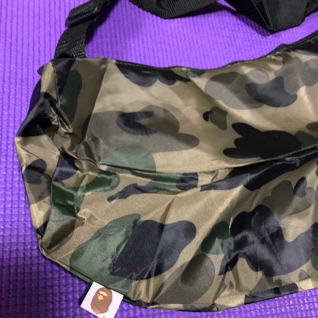 A BATHING APE(アベイシングエイプ)のAPEショルダーバック メンズのバッグ(ボディーバッグ)の商品写真