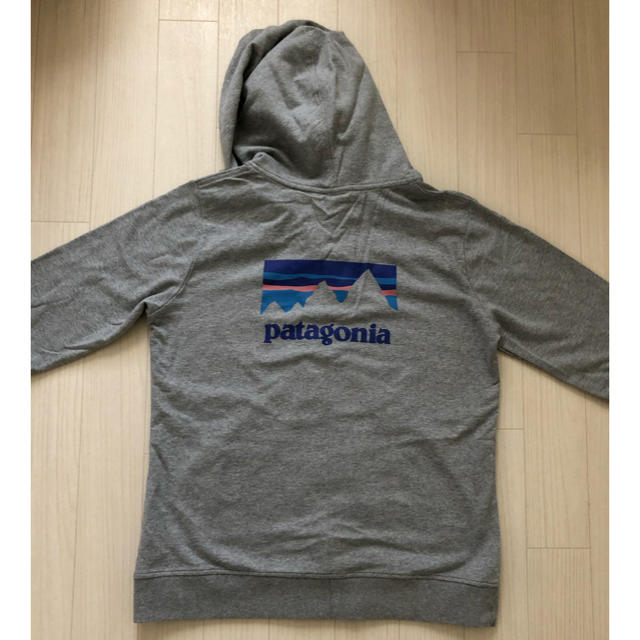 patagonia(パタゴニア)のパタゴニア　パーカー レディースのトップス(パーカー)の商品写真