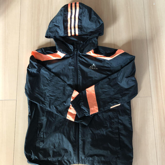 adidas(アディダス)のアディダス ウィンドブレーカー  キッズ/ベビー/マタニティのキッズ服男の子用(90cm~)(ジャケット/上着)の商品写真