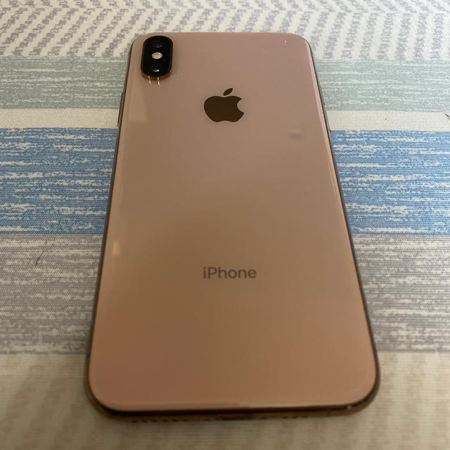 iPhone(アイフォーン)のiPhoneXS  ゴールド　Softbank 本体64GB スマホ/家電/カメラのスマートフォン/携帯電話(スマートフォン本体)の商品写真