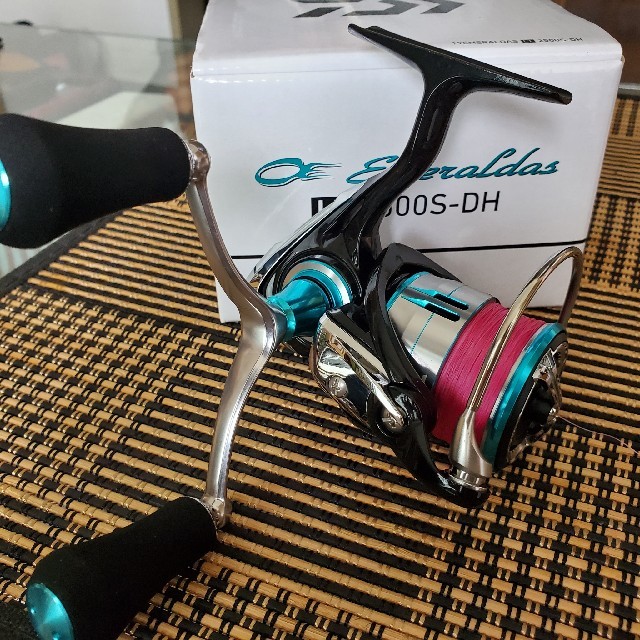 ベタ ダイワ(DAIWA) スピニングリール 19 エメラルダス LT2500S-H-DH