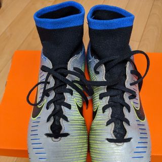 ナイキ(NIKE)の【値下げ】NIKE MERCURIAL 22.5 キッズ サッカースパイク(シューズ)