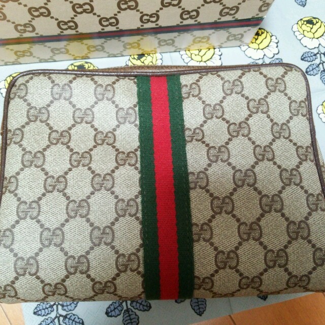 Gucci(グッチ)のGUCCI♡茶系 レディースのバッグ(クラッチバッグ)の商品写真