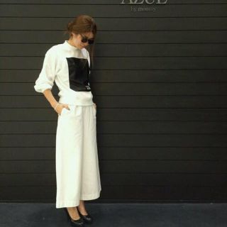 マウジー(moussy)のmoussyホワイトワイドパンツ(カジュアルパンツ)