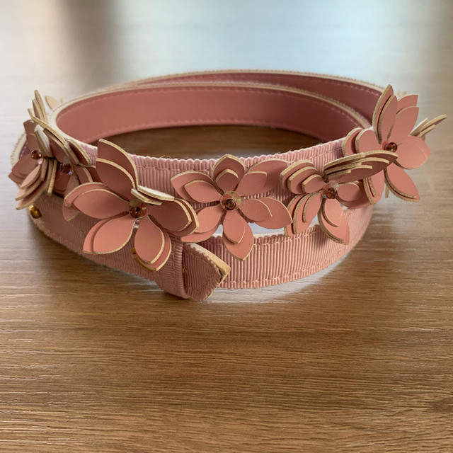 TOCCA(トッカ)のTOCCA FLOWER WOMAN BELT ベルト レディースのファッション小物(ベルト)の商品写真