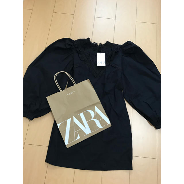 ZARA(ザラ)のZARA   パフスリーブ  ポプリンワンピース  ザラ 完売品 レディースのワンピース(ミニワンピース)の商品写真