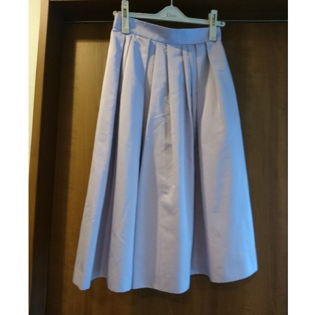 Mystrada(マイストラーダ)のラベンダー色 ミモレ丈スカート レディースのスカート(ひざ丈スカート)の商品写真