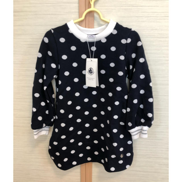 PETIT BATEAU(プチバトー)のプチバトー　新品タグ付きワンピース　3ans/95cm キッズ/ベビー/マタニティのキッズ服女の子用(90cm~)(ワンピース)の商品写真