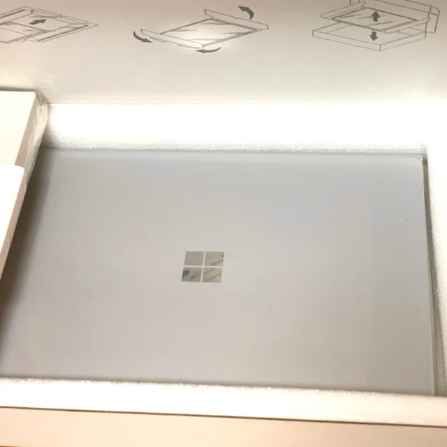 Microsoft(マイクロソフト)のSurface Book 2【15型、SSD 1TB、メモリ 16GB】 スマホ/家電/カメラのPC/タブレット(ノートPC)の商品写真