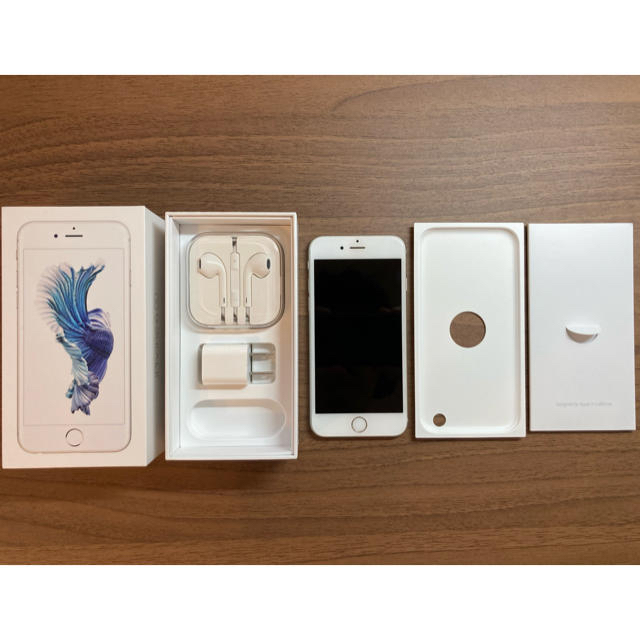 美品 iPhone 6s Silver 128 GB SIMフリー