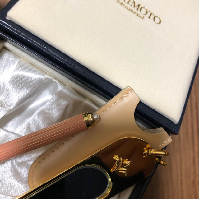 MIKIMOTO(ミキモト)の【新品】ミキモト　MIKIMOTO パールリップブラシ　鏡　セット コスメ/美容のメイク道具/ケアグッズ(ブラシ・チップ)の商品写真