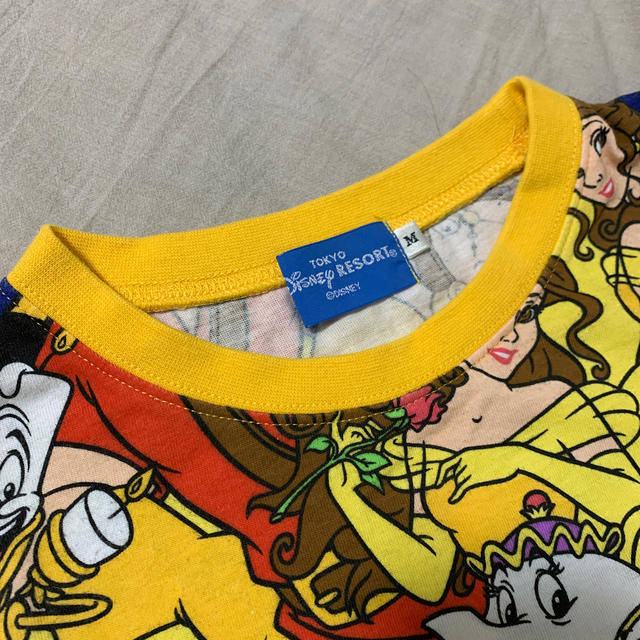 Disney(ディズニー)のディズニー美女と野獣総柄Tシャツ レディースのトップス(Tシャツ(半袖/袖なし))の商品写真