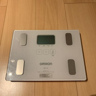 オムロン(OMRON)の体重計　体脂肪計　オムロン OMRON HBF-216(体重計/体脂肪計)