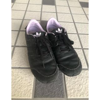 アディダス(adidas)のadidas  スニーカー　黒(スニーカー)