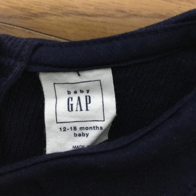 GAP(ギャップ)のGAP 襟付きロンパース　80 キッズ/ベビー/マタニティのベビー服(~85cm)(ロンパース)の商品写真