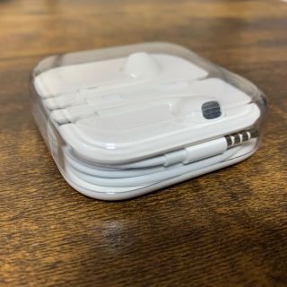 アイフォーン(iPhone)の新品未使用　iPhone 純正　イヤホン　イヤフォン(ヘッドフォン/イヤフォン)