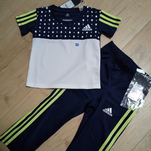 adidas(アディダス)の新品★アディダス   ジャージ上下 キッズ/ベビー/マタニティのキッズ服女の子用(90cm~)(ジャケット/上着)の商品写真