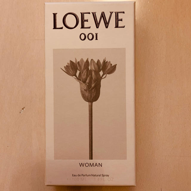 LOEWE(ロエベ)のLOEWE 001 WOOWAN Eau de Parfum 100m ロエベ コスメ/美容の香水(香水(女性用))の商品写真