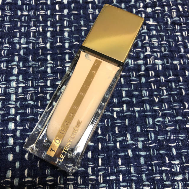 YSL タン ラディアント タッチ クレーム　ファンデーション