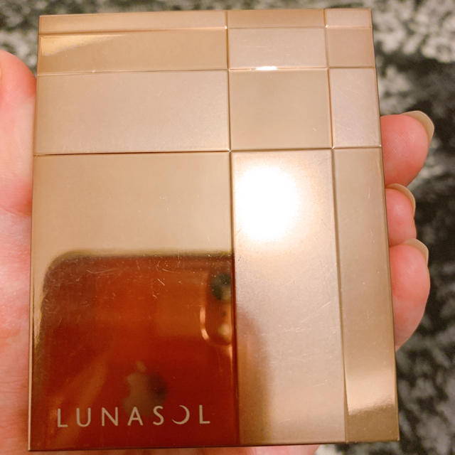 LUNASOL(ルナソル)のLUNASOL スキンモデリングアイズ02 コスメ/美容のベースメイク/化粧品(アイシャドウ)の商品写真