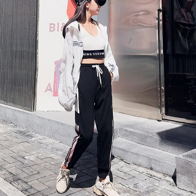 Nike ジャージ スウェット ラインパンツ トラックパンツ レディース ジョガーパンツ の通販 By Plusone ナイキならラクマ Nike ジャージ スウェット ラインパンツ トラックパンツ レディース ジョガーパンツ の通販 By Plusone ナイキならラクマ