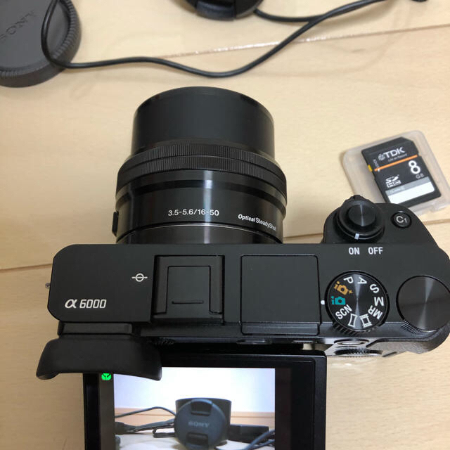 SONY α6000 レンズ交換式デジタルカメラ ブラック おまけ付き SONY α6000 レンズ交換式デジタルカメラ ブラック おまけ付き