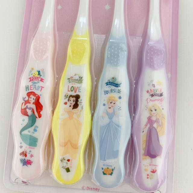 Disney(ディズニー)のディズニープリンセス歯ブラシセット キッズ/ベビー/マタニティの洗浄/衛生用品(歯ブラシ/歯みがき用品)の商品写真