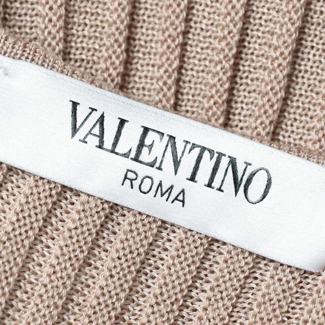 VALENTINO(ヴァレンティノ)の【VALENTINO】リボンプリーツニットワンピース レディースのワンピース(ひざ丈ワンピース)の商品写真