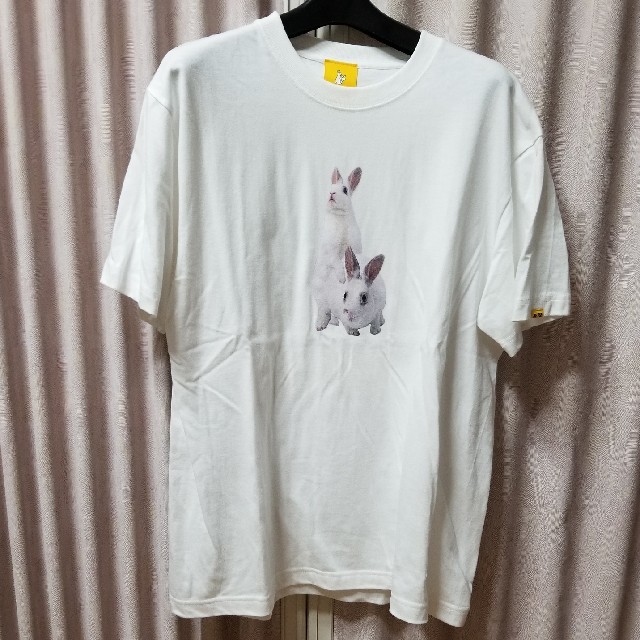 VANQUISH(ヴァンキッシュ)のFR2　リアルウサギロゴT　Mサイズ メンズのトップス(Tシャツ/カットソー(半袖/袖なし))の商品写真