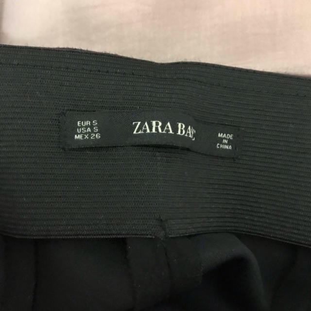 ZARA(ザラ)のZARA ベロア風スキニーパンツ ブラック レディースのパンツ(スキニーパンツ)の商品写真