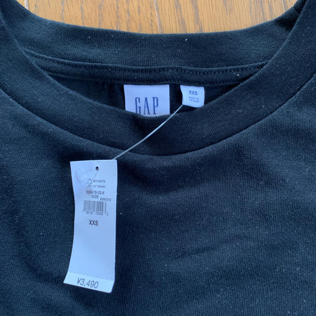 GAP(ギャップ)のGAP 黒　トップス　Tシャツ レディースのトップス(Tシャツ(半袖/袖なし))の商品写真