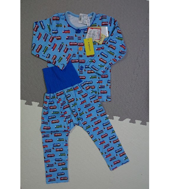 新品 パジャマ 95 男の子 キッズ/ベビー/マタニティのキッズ服男の子用(90cm~)(パジャマ)の商品写真