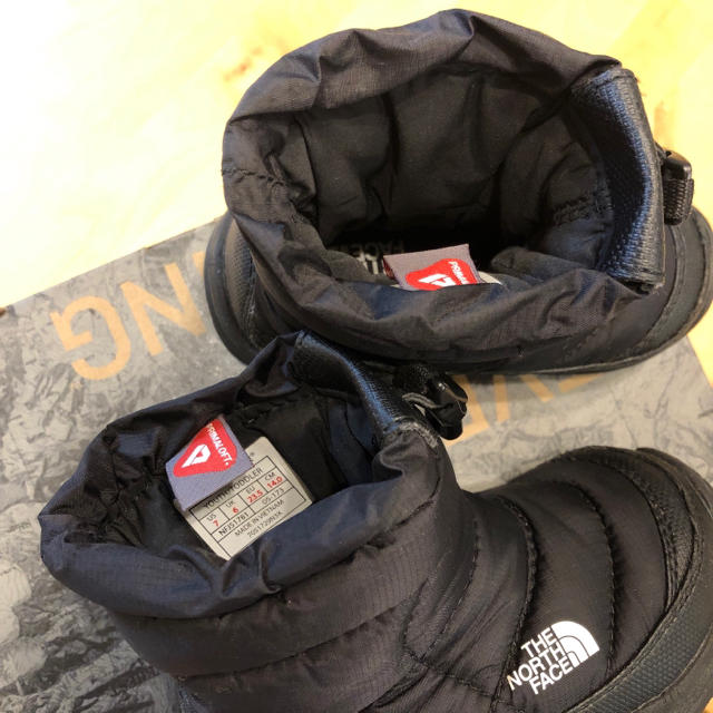 THE NORTH FACE(ザノースフェイス)のこちゃま様専用ノースフェイス　ヌプシー　キッズ　14cm　スノーブーツ キッズ/ベビー/マタニティのベビー靴/シューズ(~14cm)(長靴/レインシューズ)の商品写真