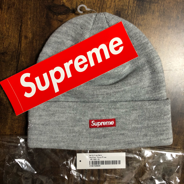 Supreme(シュプリーム)のsupreme newera s logo beanie メンズの帽子(ニット帽/ビーニー)の商品写真