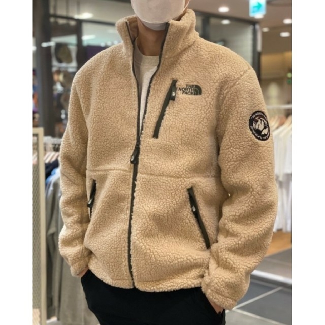 THE NORTH FACE(ザノースフェイス)の新品未使用 ノースフェイス リモフリース ジャケット ベージュ　M　③ メンズのジャケット/アウター(ブルゾン)の商品写真