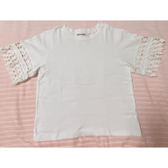 MUVEIL WORK(ミュベールワーク)のMuveil Work 星レーススリーブTシャツ レディースのトップス(Tシャツ(半袖/袖なし))の商品写真