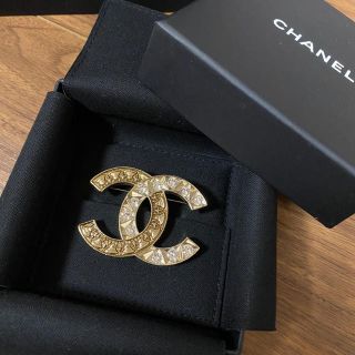 シャネル(CHANEL)のシャネル　ブローチ アクセサリー　新品　美品(ブローチ/コサージュ)