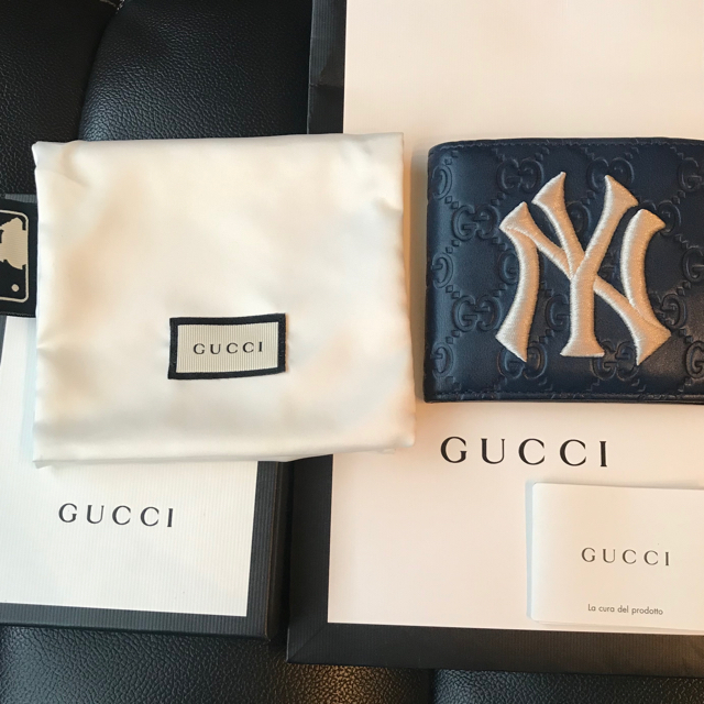 激レア!GUCCI グッチ NYヤンキース コラボ グッチシマ 二つ折り財布